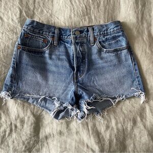 Levi’s cutoff button fly short denim shorts 28” 100% cotton